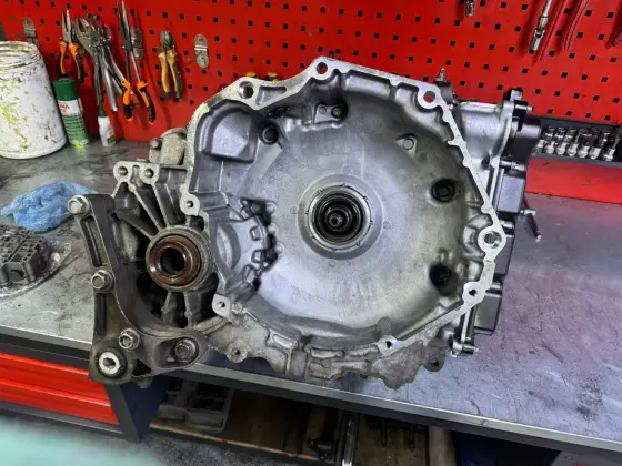 AS-CAR Servis atölyesinde otomatik şanzıman ve motor mekanik çalışması — 15
