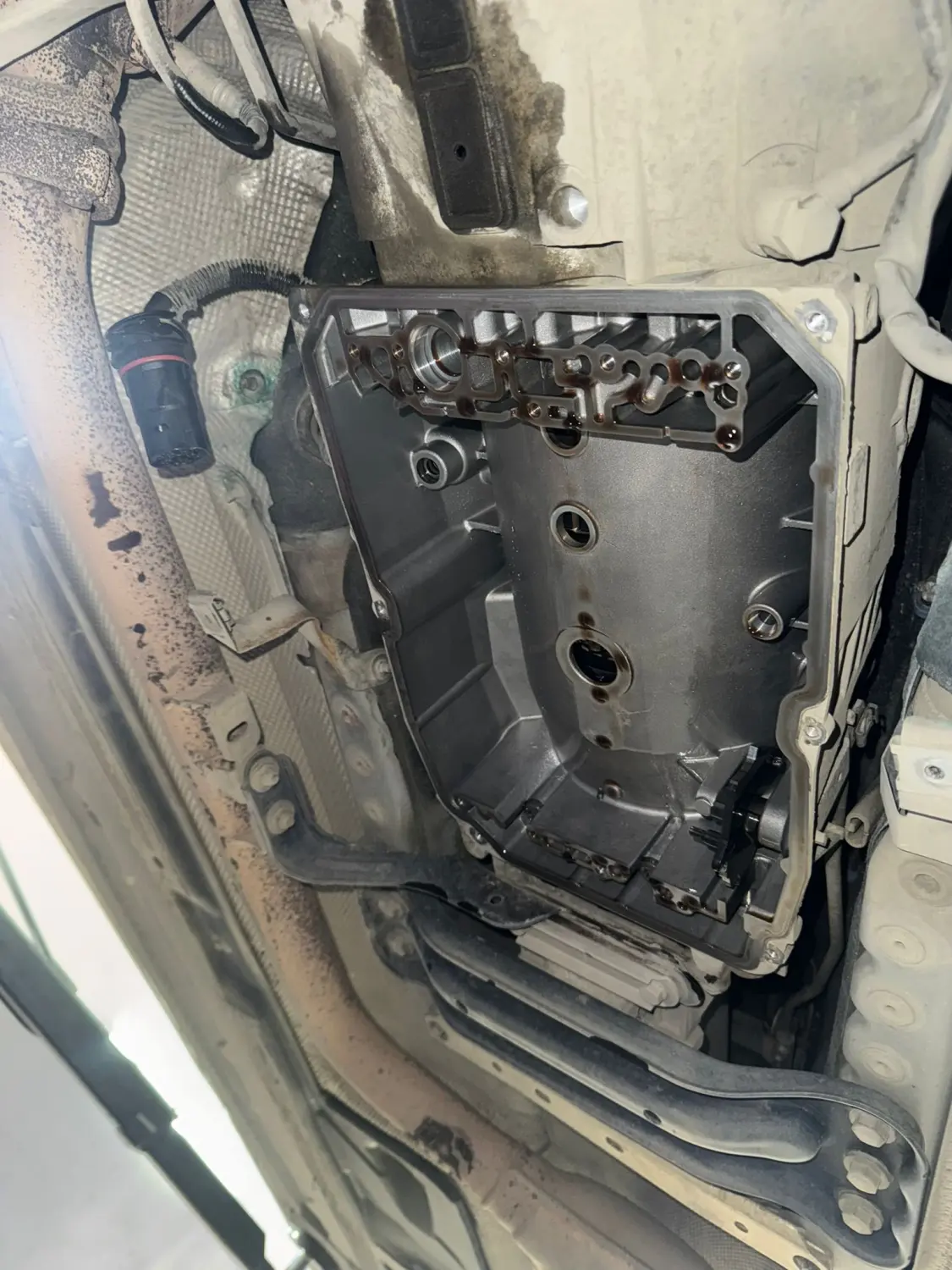 AS-CAR Servis atölyesinde otomatik şanzıman çalışması