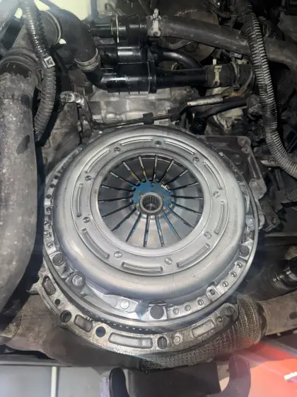 AS-CAR Servis atölyesinde otomatik şanzıman ve motor mekanik çalışması — 49