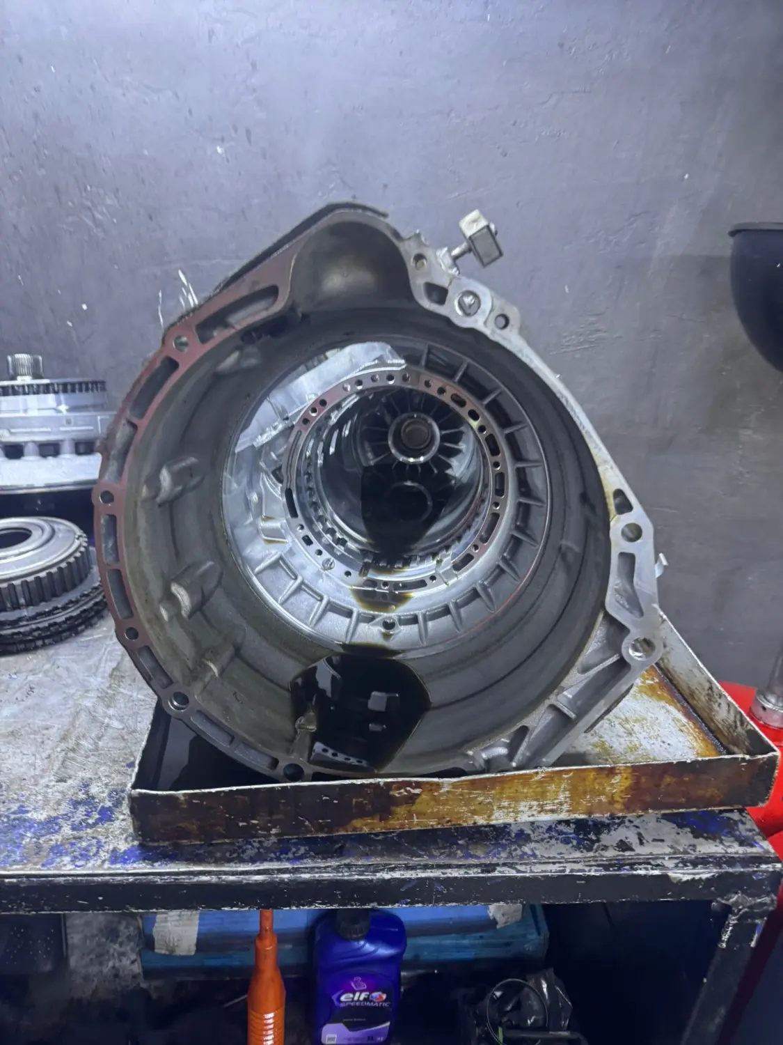 AS-CAR Servis atölyesinde otomatik şanzıman ve motor mekanik çalışması — 2