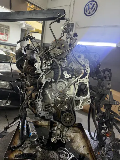 AS-CAR Servis atölyesinde otomatik şanzıman ve motor mekanik çalışması — 40